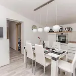 Tarle Appartement *