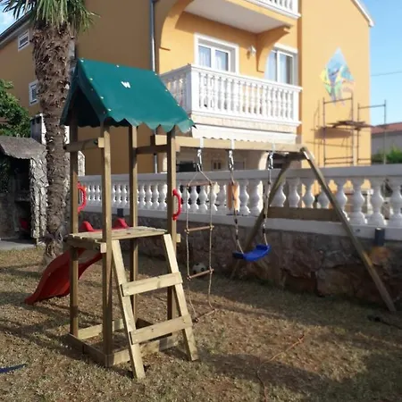 Tarle Apartment *