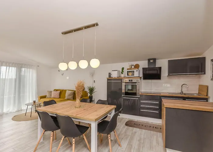 Tarle Апартаменты *